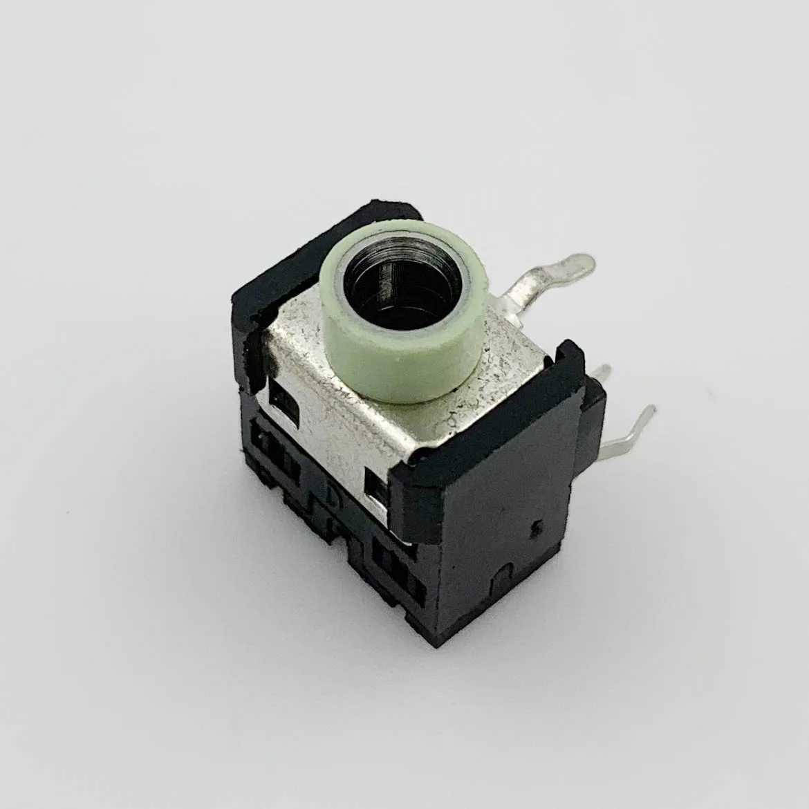 PJ306 LIGHT GREEN 3.5mm 5IN AUDIO SOCKET HEADPHONE CONNECTOR TWOCHANNEL PC PJ-306 | Обустройство дома