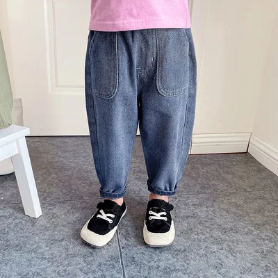 

Свободные джинсы для мальчиков и девочек, Новинка осени 2021, корейские детские брюки, детские однотонные повседневные джинсовые брюки, джинс...