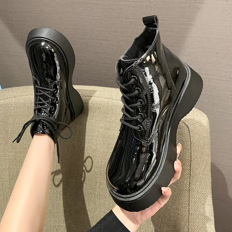 

Женские ботинки с круглым носком, до середины икры, на шнуровке