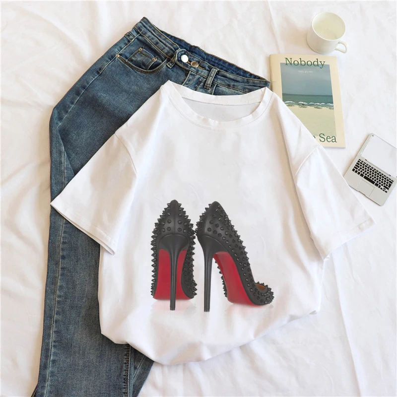 Футболка женская с принтом туфель на высоком каблуке модная эстетичная рубашка в