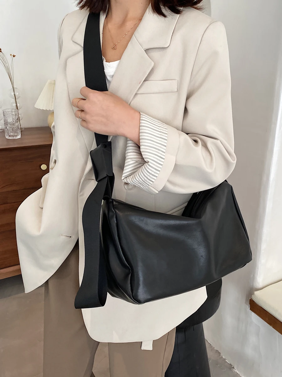 Fashion Women's Messenger Bag Large Capacity Design Oxford Women's Shoulder Bag Personality Girl College Book Daily Shopping Bag