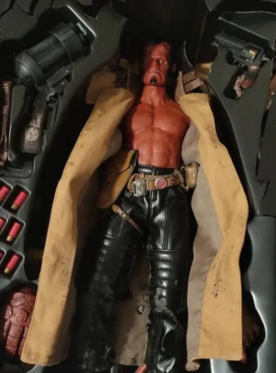

HT hottoys Hot Toys MMS83 MMS-83 Hellboy 1.0 1/6 Collectible Action Figure Toy Doll Model Body In stock