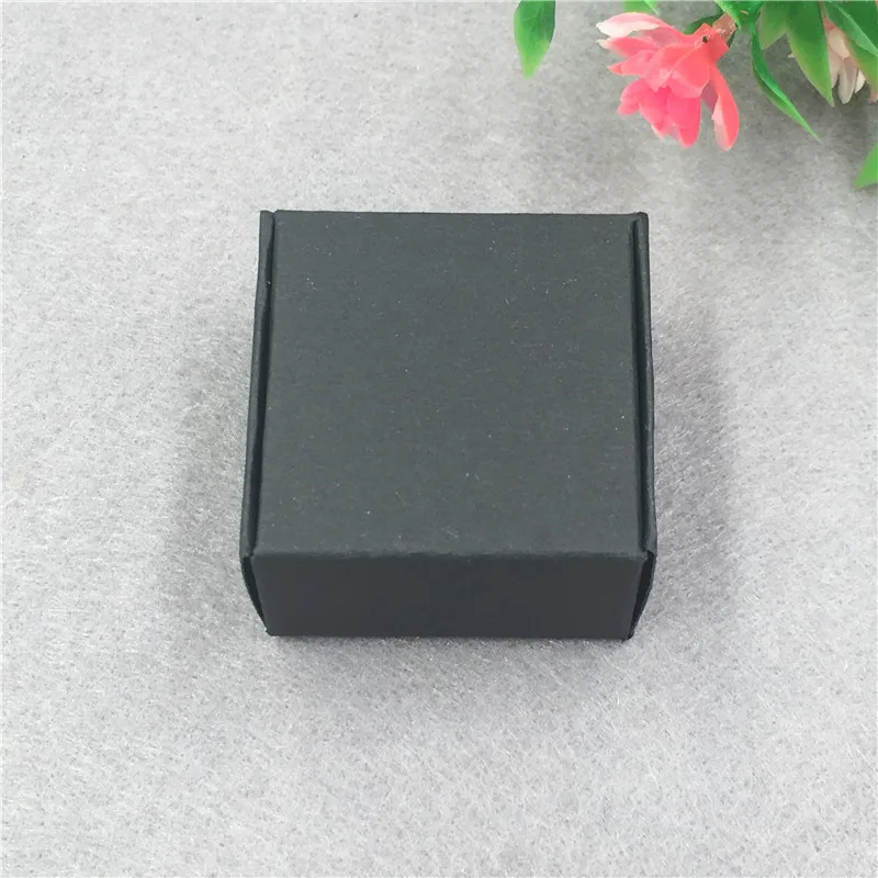 

100pcs/Lot Small Lovely Colorful Kraft Paper 4x4x2.5cm Boxes For Joyful Engagement Egg Tart Container Storage Boxes Wholesale