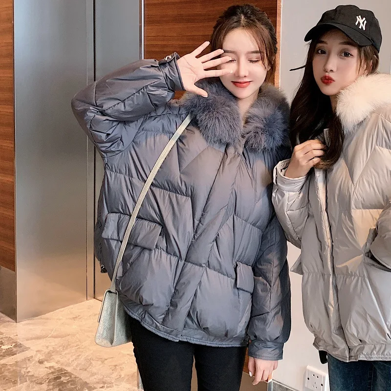 

2020 New Fashion Parka Bread Fox Fur Collar White Duck Down Jacket Women Oversizable Short Thick Winter Warm Causal Coat Female