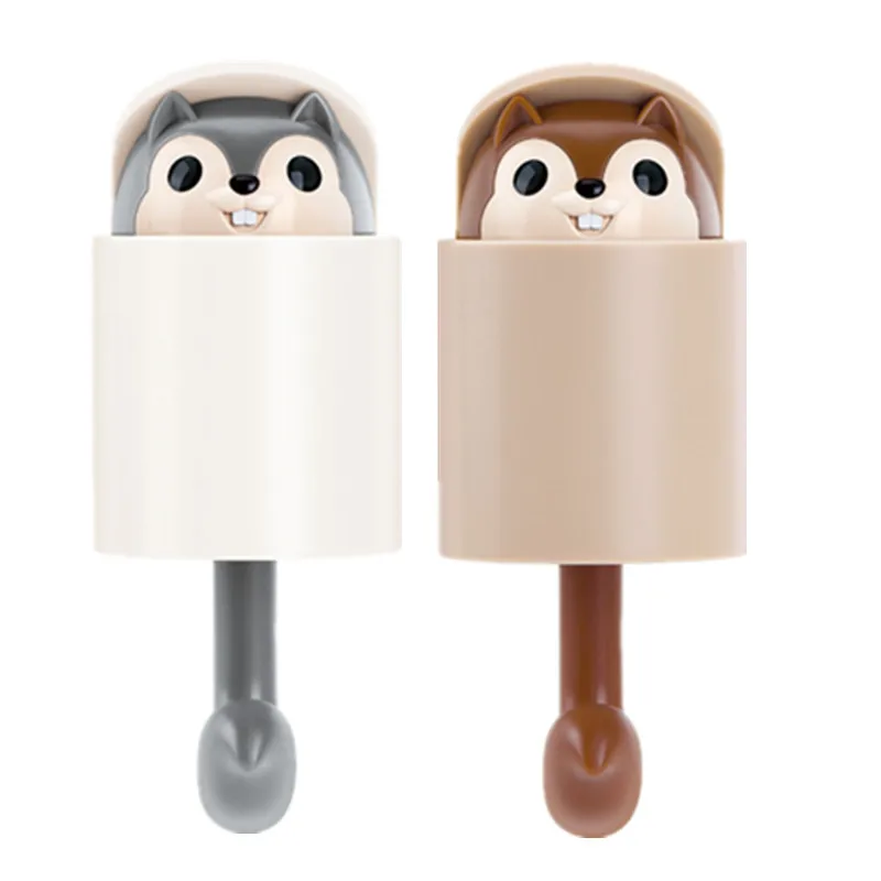 

Lovely Little Squirrel Retractable Hook Coat Hat Hanging Fitting Room Porch Wall Decoration Key Holder