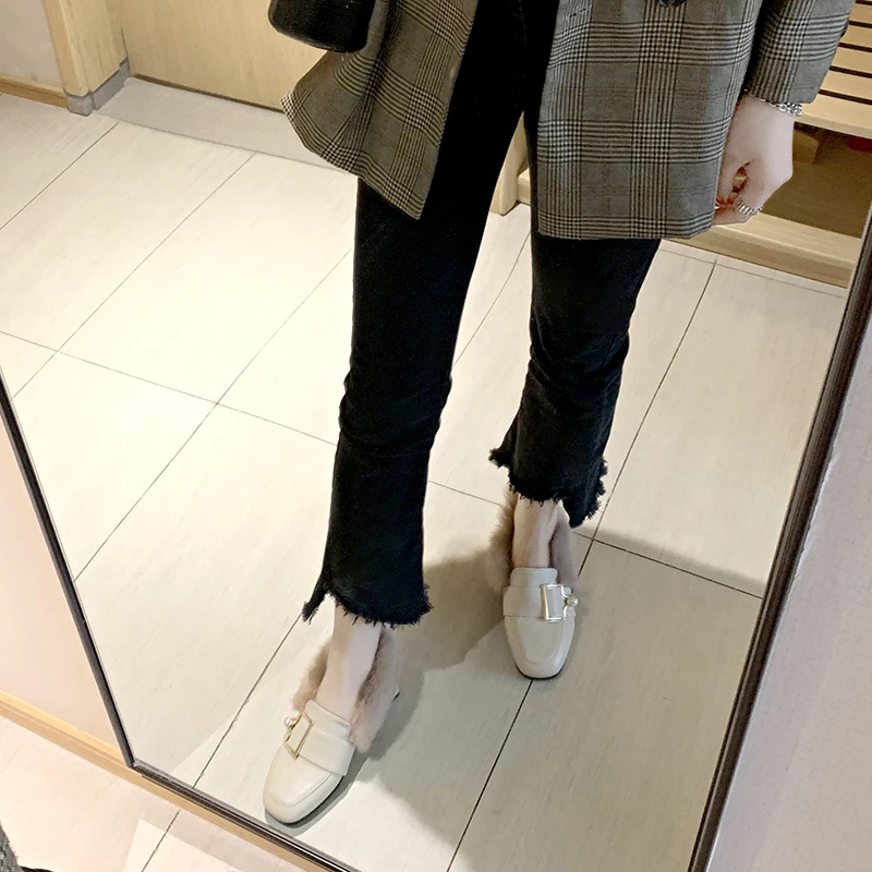 

Fashion Autumn And Winter Peas Shoes Female Wild Pearl decoration Lazy Warm Cotton Shoes Women Short Plush women shoes U16-39