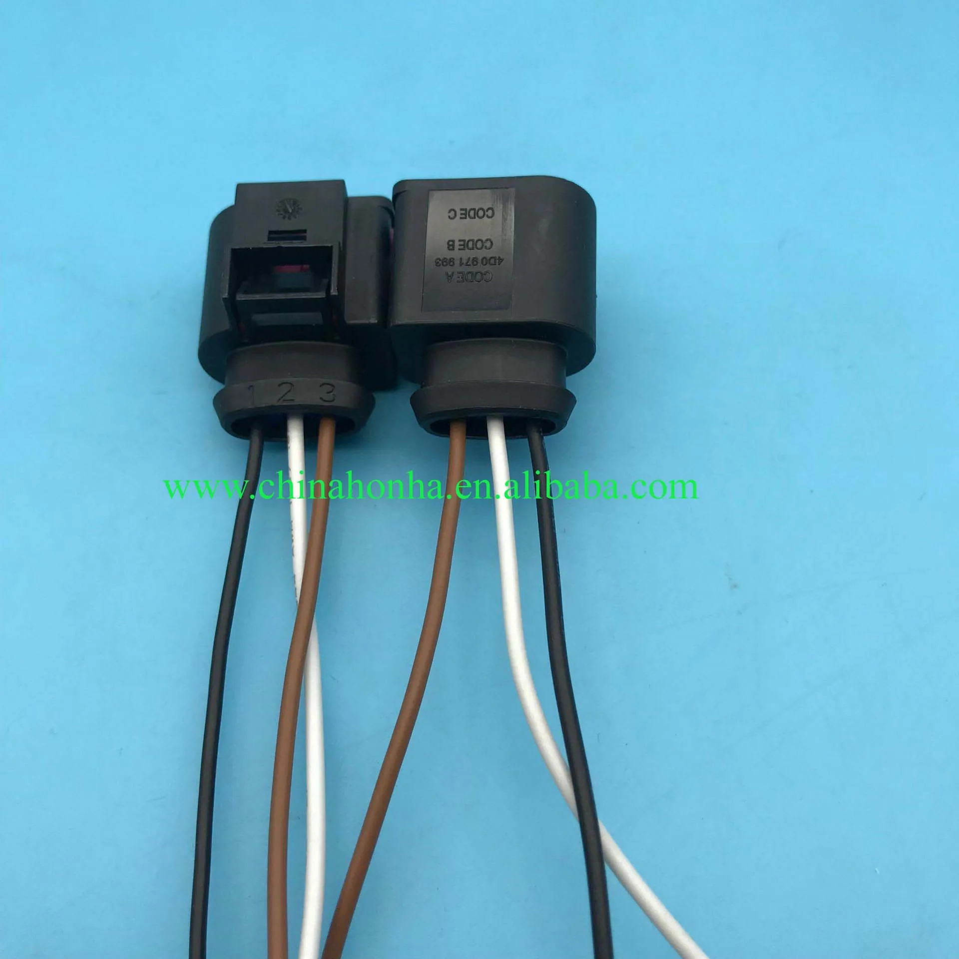 

3 pins Automotive Fuel Rail Pressure Sensor Connector Plug 4D0971993