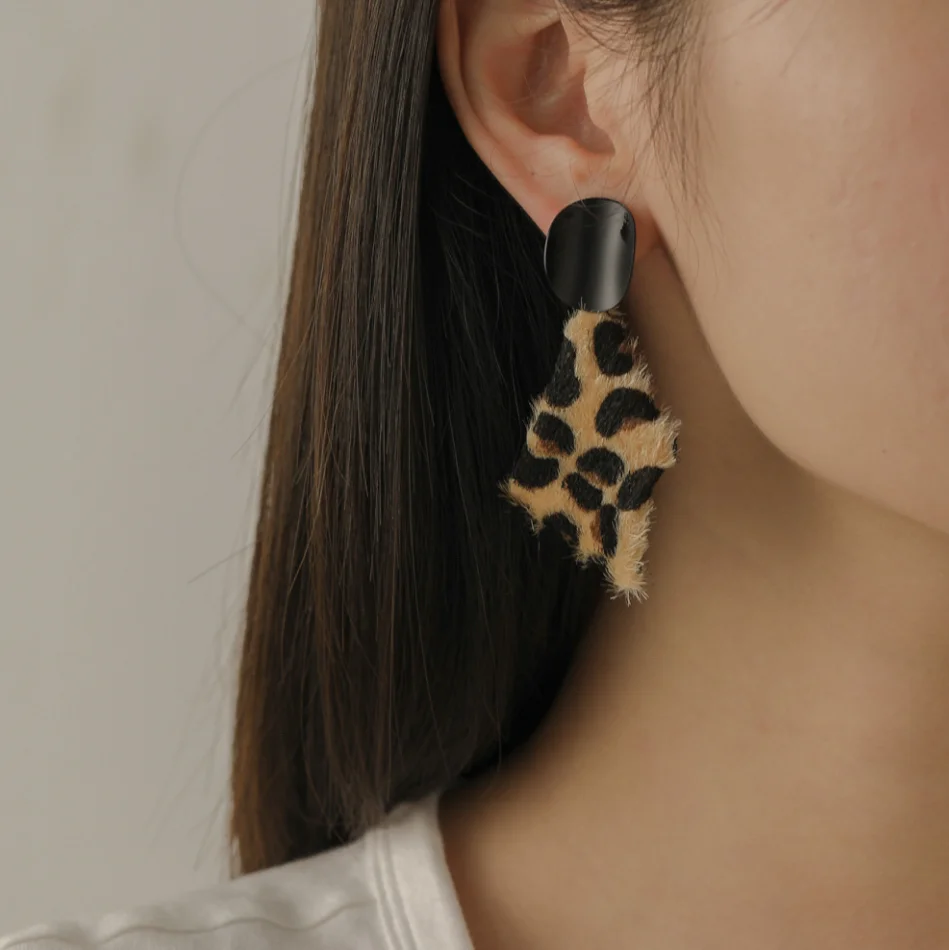 

Vintage Leopard Earrings For Women Statement Korean Geometry Big Dangle Drop Earrings Ladies Party Ear Jewelry