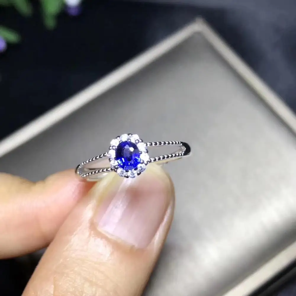 Классическое кольцо с натуральным сапфиром серебро 925 пробы простое и нежное