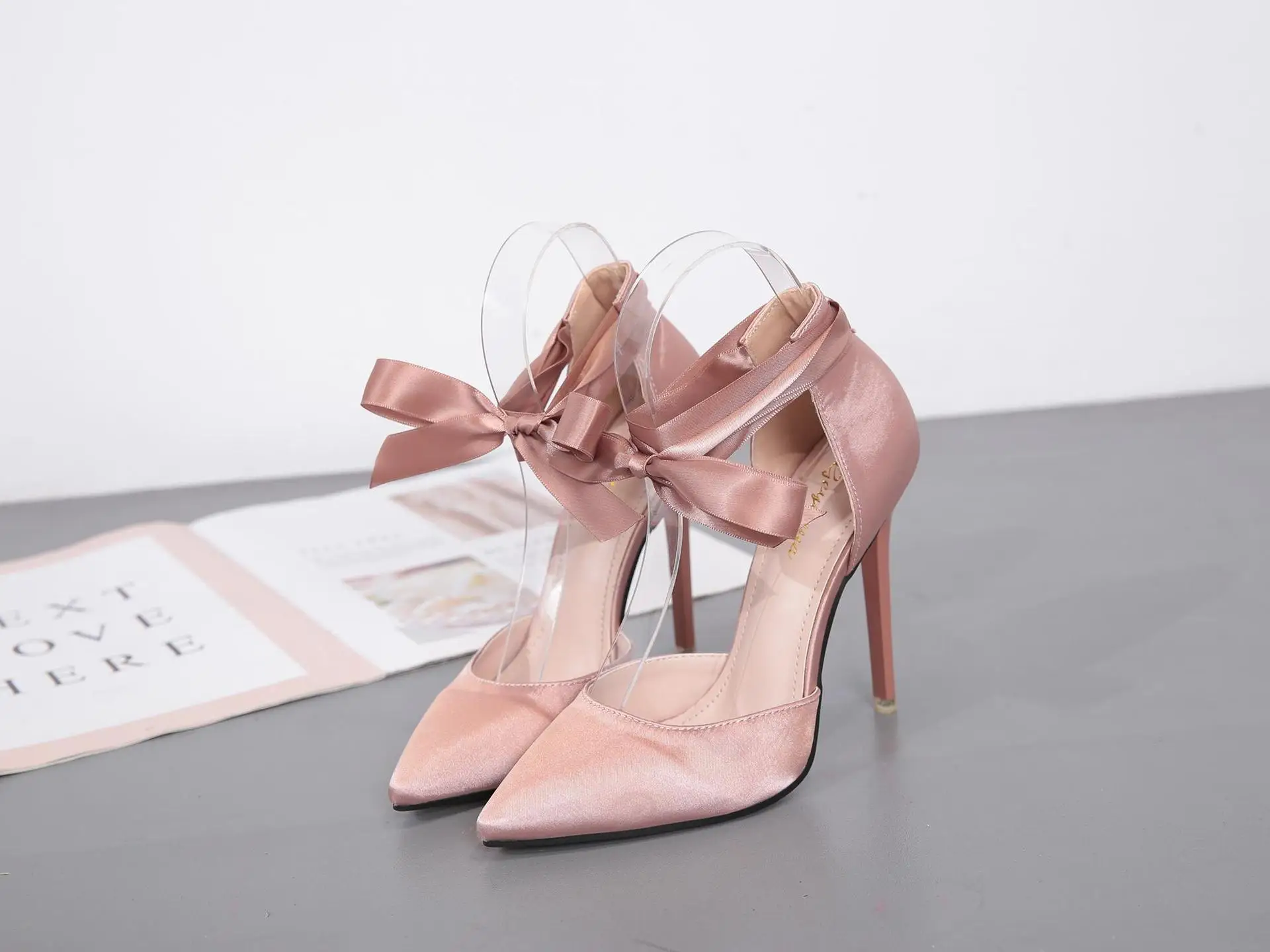 

New European and American Satin Pointed High Heel Sandals Bow Stiletto Women's Shoes