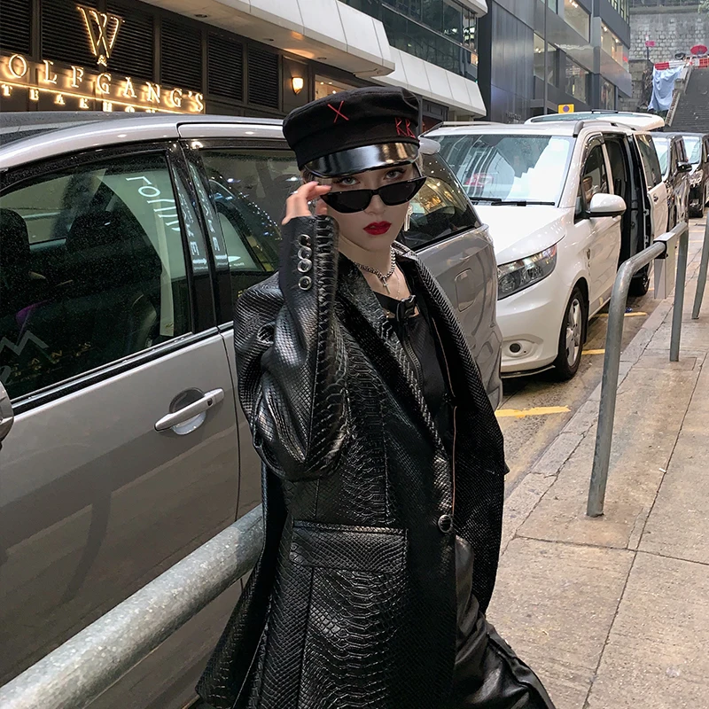 Женская Осенняя кожаная куртка однобортная тонкая из искусственной кожи со