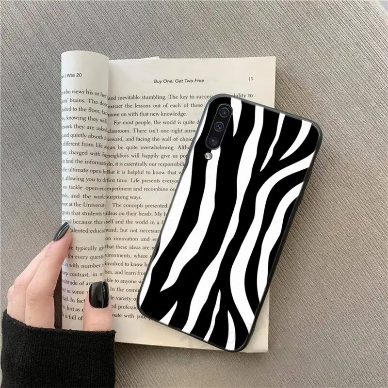

zebra Simple black and white stripes Phone Case For Samsung galaxy S 9 10 20 A 10 21 30 31 40 50 51 71 s note 20 j 4 2018 plus