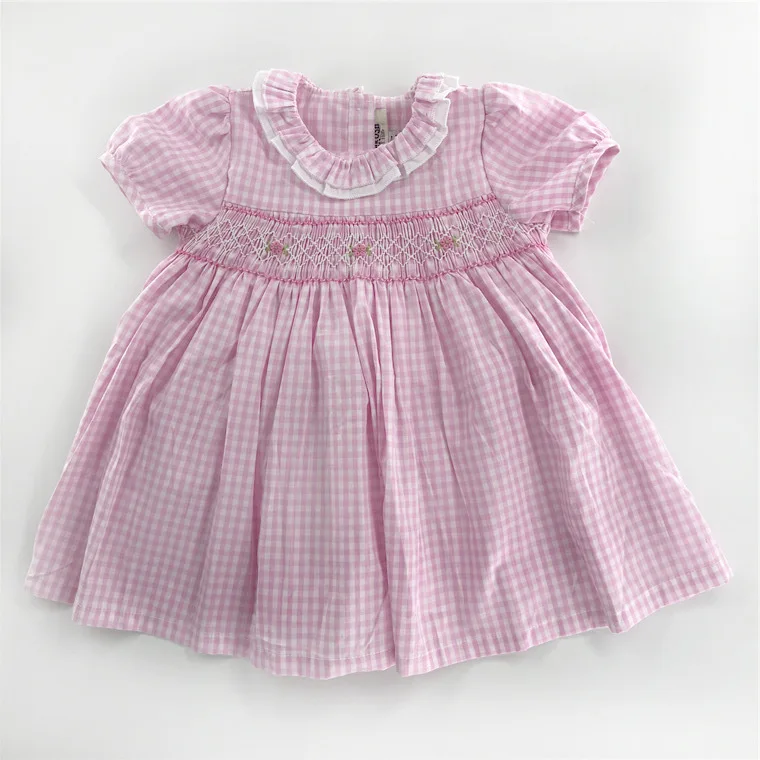 

Sweet Little Girls Pink Color Plaid Dress Smocked Hand Made Western Fashion Vintage Summer Round Neck Dress