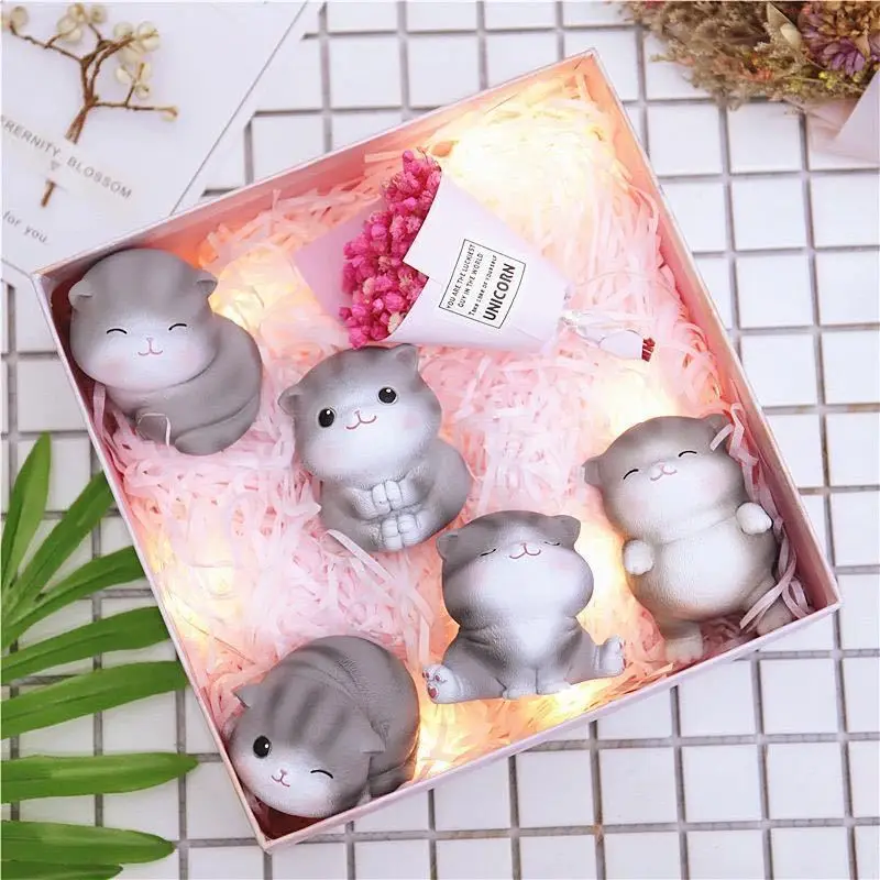 

Creative ins birthday gift for girlfriend and girlfriend cute cat resin ornaments children's bedroom study desk decorations