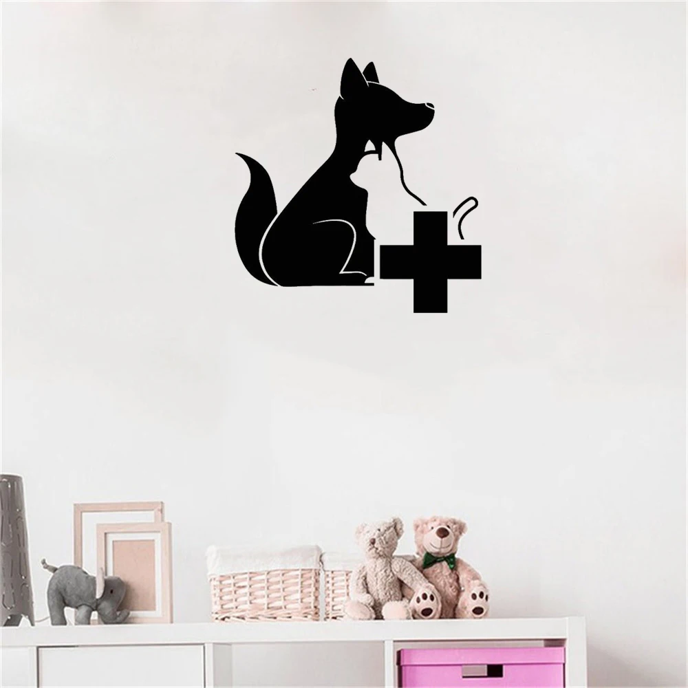 

Виниловая наклейка с логотипом ветеринарной клиники dw12974, наклейки на стену в виде собаки и кошки, домашний декор для гостиной, спальни