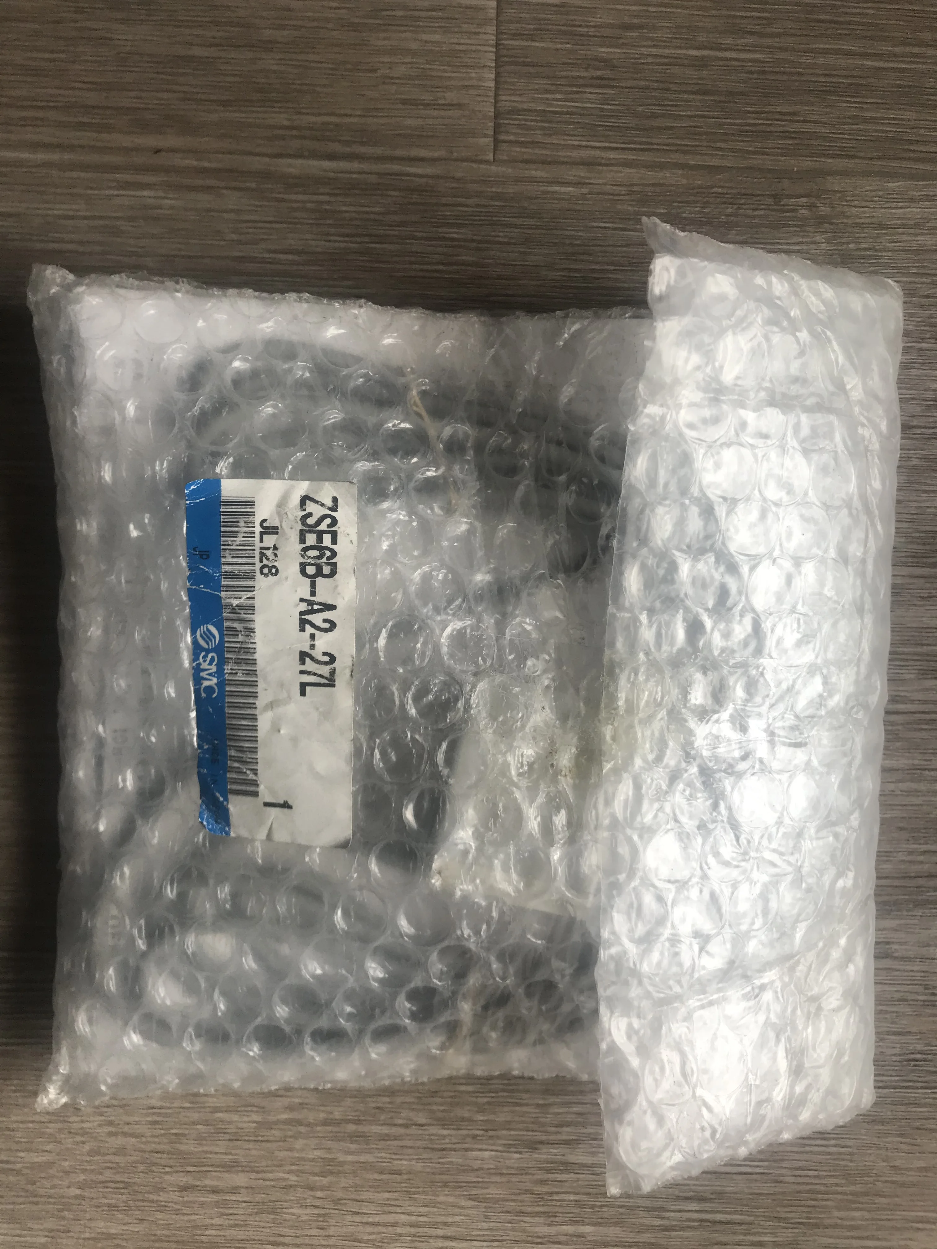 Новый SMC Давление переключатель ZSE6B-A2-27L гарантия качества |