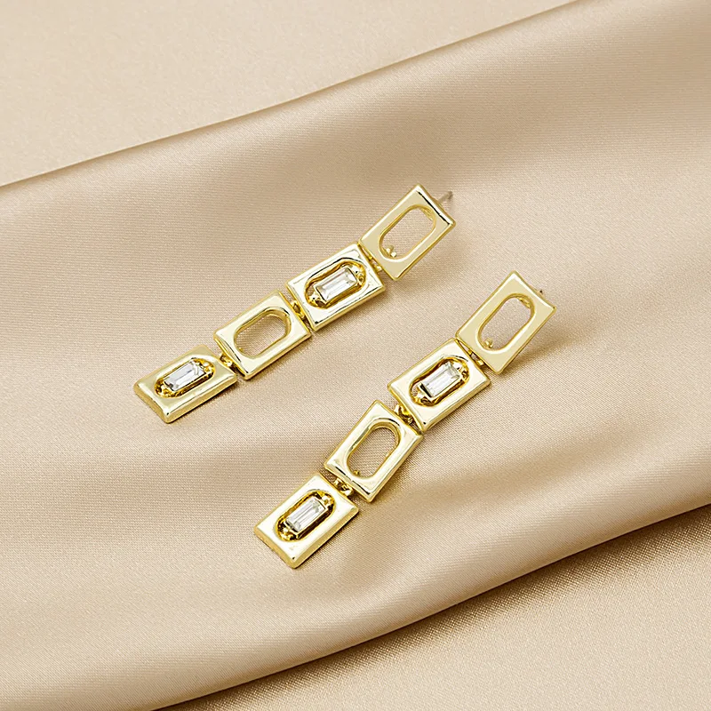 

Exaggerated personality geometric square chain tassel earrings net red wild and thin long earrings Unusual earrings