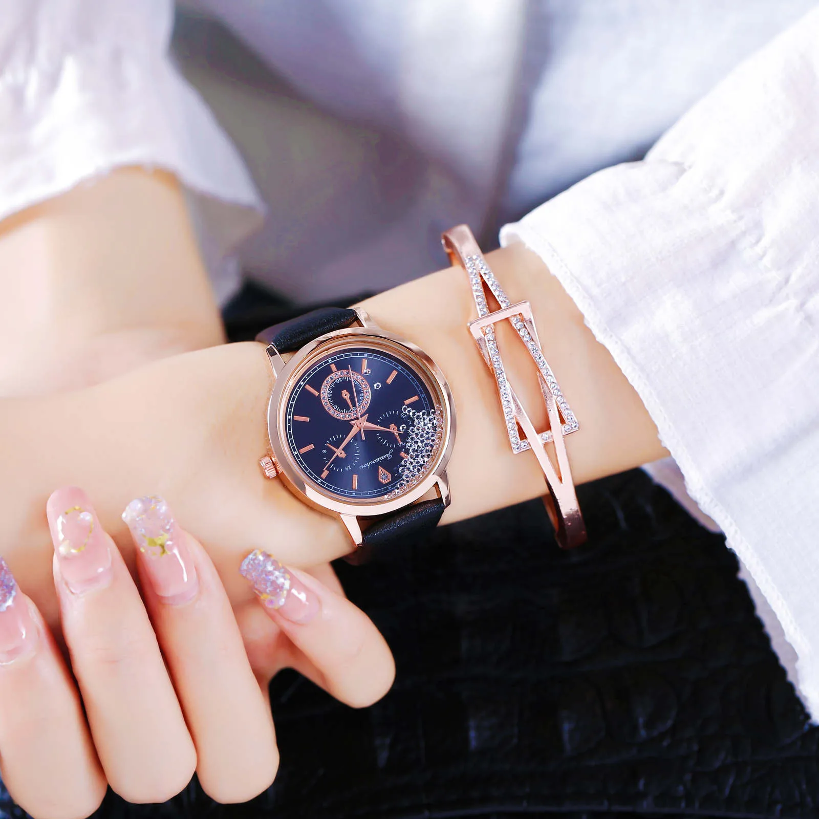 

Top Brand Luxury Military Quartz Watch Multifunctional Top Brand Luxurious Woman Quartz Watch Women Business Belt Quartz Watch