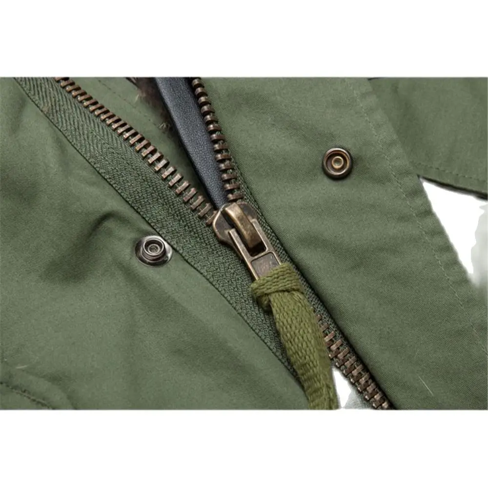 Зимняя теплая парка с меховым капюшоном короткая стильная большая коричневая