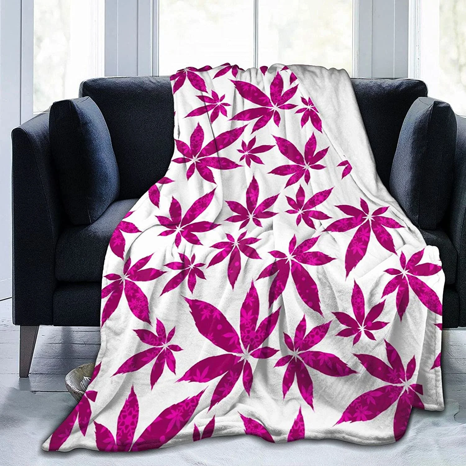 

Christmas Snowflakes Red Weed Leaf Fleece Flannel Throw Blankets for Couch Bed Sofa Car,Cozy Soft Blanket for Kids Women Adults