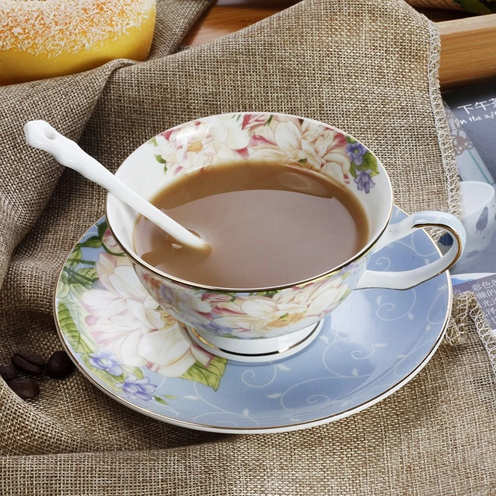 

European personality style bone china coffee cup set simple and creative home afternoon tea tea set couple cups and saucers