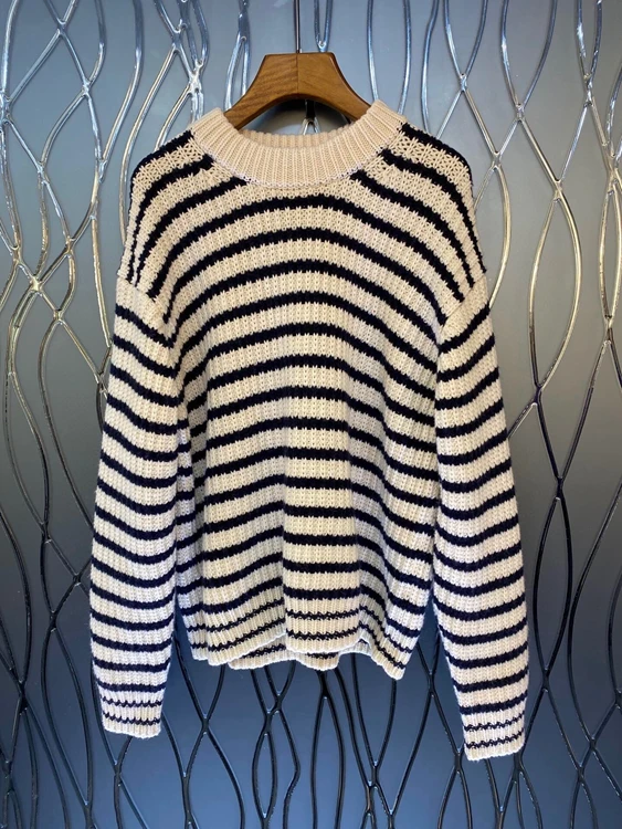 

2021 new women fashion black and white striped loose style pullover college style age-reducing blouse sweater 1204