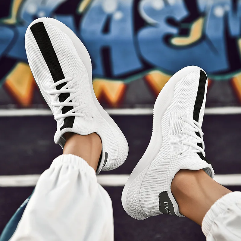 Кроссовки мужские дышащие без шнуровки повседневная нескользящая обувь черные