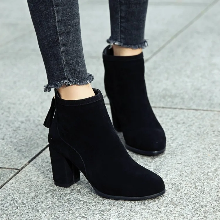 Ботинки мартинсы с круглым носком на толстом каблуке высоком молнии квадратном