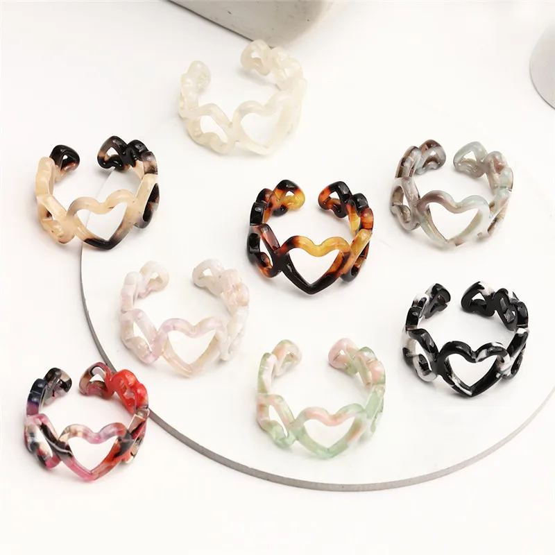 

New Vintage Acrylic Heart Ring for Women Girls Best Jewelry Gifts Colorful Resin Rings Wide Knuckle Finger Stackable Joint Ring