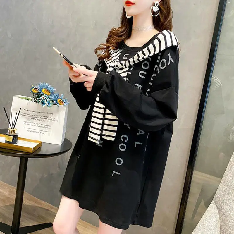 

Fake two-piece vests women tide ins spring and autumn 2021 new Joker stitching shawl foreign style large size jacket