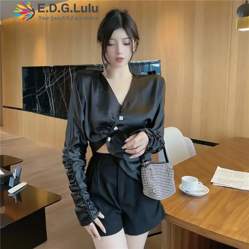 

Shirts & Blouses