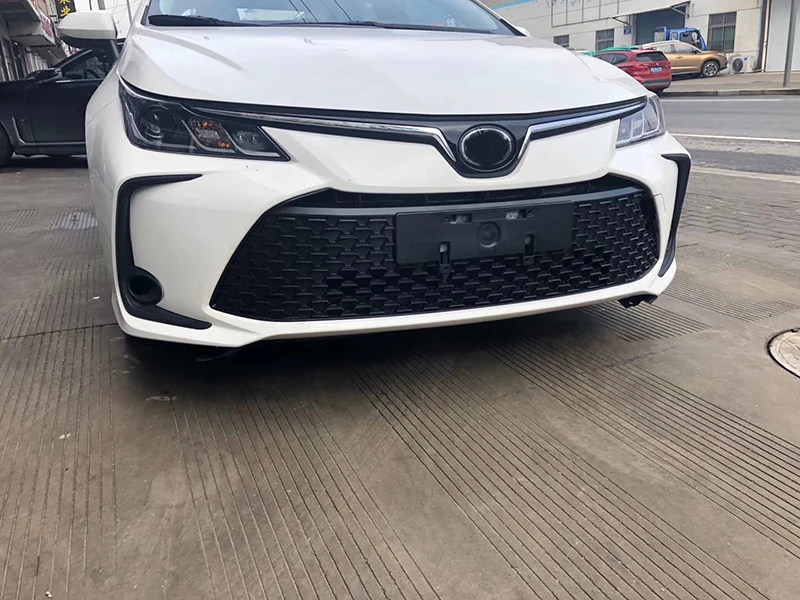 Решетки для передних гонок Toyota New Corolla 2019 2020 комплект кузова решетка переднего