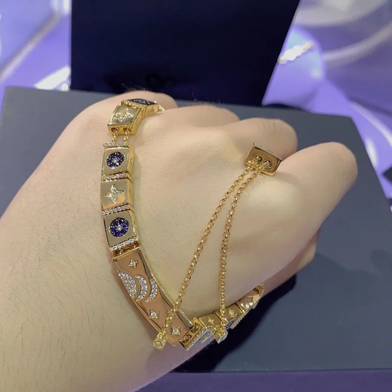 

Brand 1:1Fashion Copper Necklace Yellow Gold Color Serpent and Stars Rectangle Multi Patterned Square Pendant for Women Jewelry