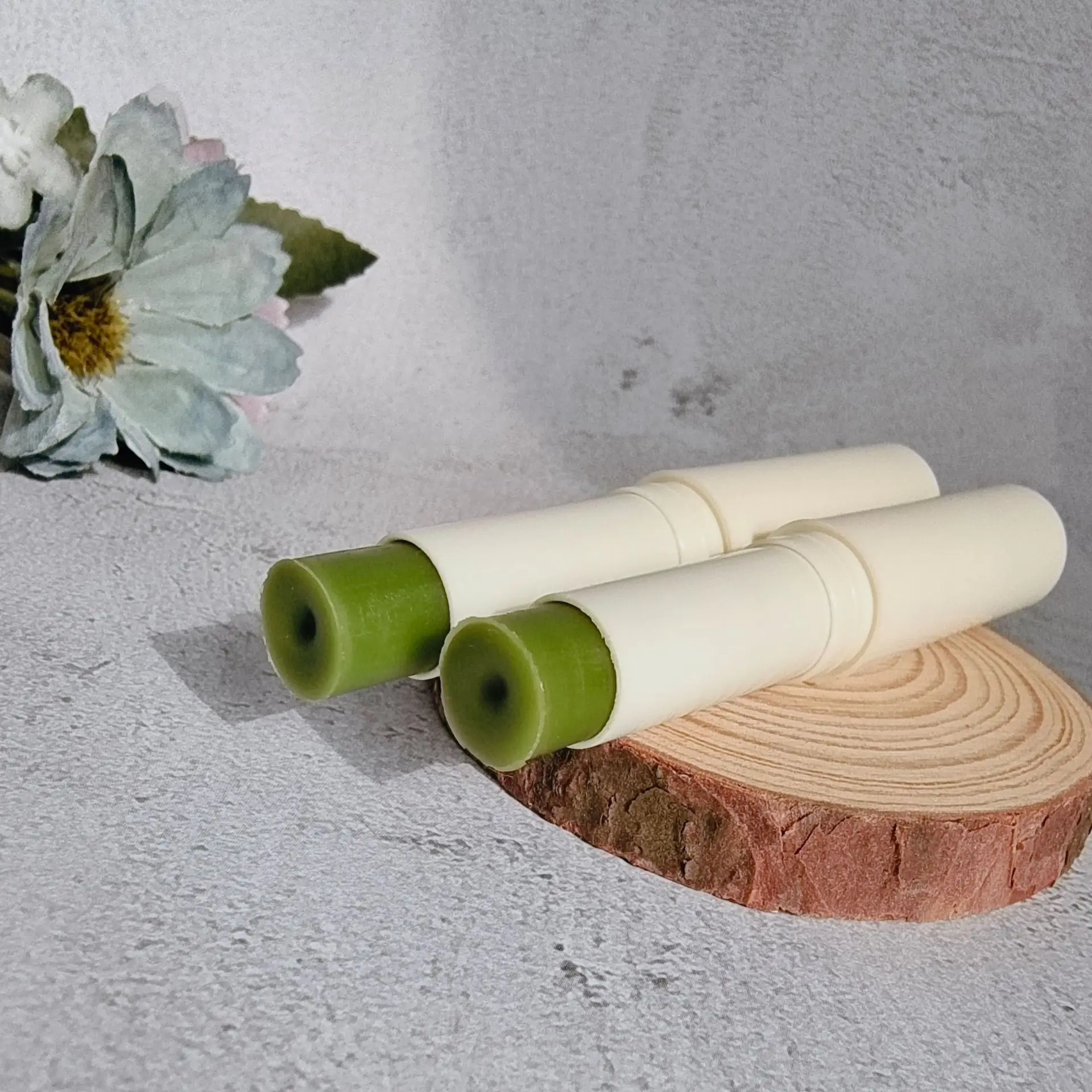 

Natural Lip Balm For Lip Care Transparent Lip Gloss Fresh Lightening Oil Remove Dead Skin Makeup Treatment Lipstick Moisturizer