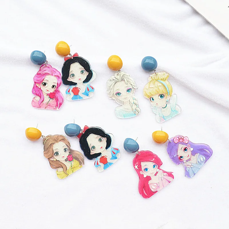 Творческий фон для фотографирования с рисунком серьги персонажем милые