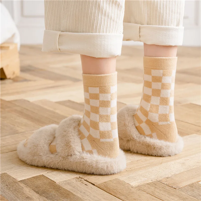 5Pairs/lot New Witner Thick Warm Wool Women Checkerboard Socks Geometric Checkered Socks  Hip Hop Cotton Unisex Towel Socks