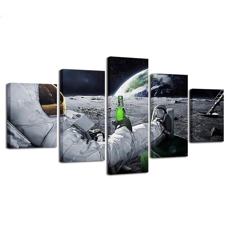Холст плакат астронавт на Луне земля планеты А мужчины пить пиво стены искусства
