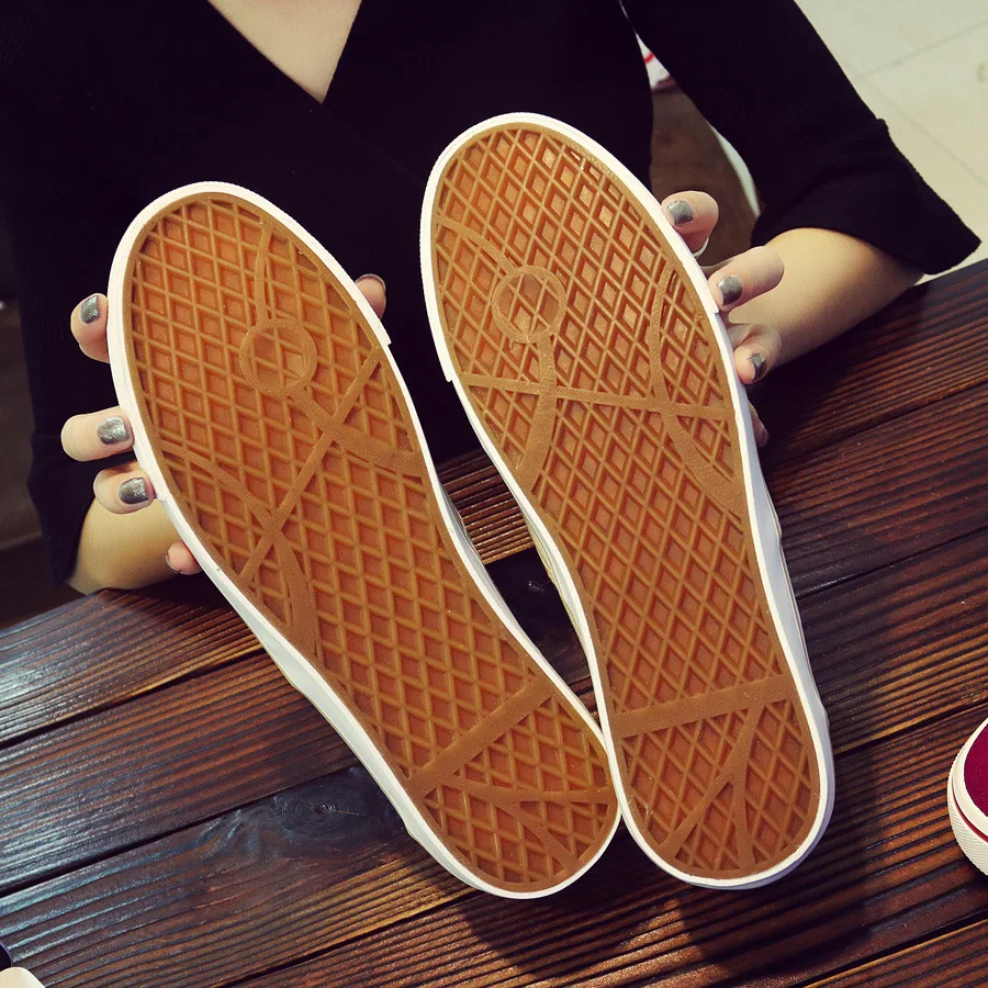

New Arrival Canvas Shoes For Men Spring Summer Casual Shoes Men Comfortable Loafers Men Flats Shoes Espadrilles Zapatos Hombre
