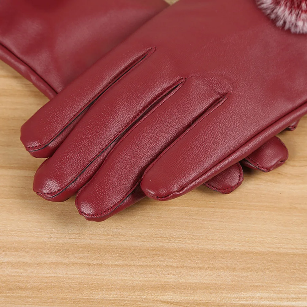 

Gloves & Mittens