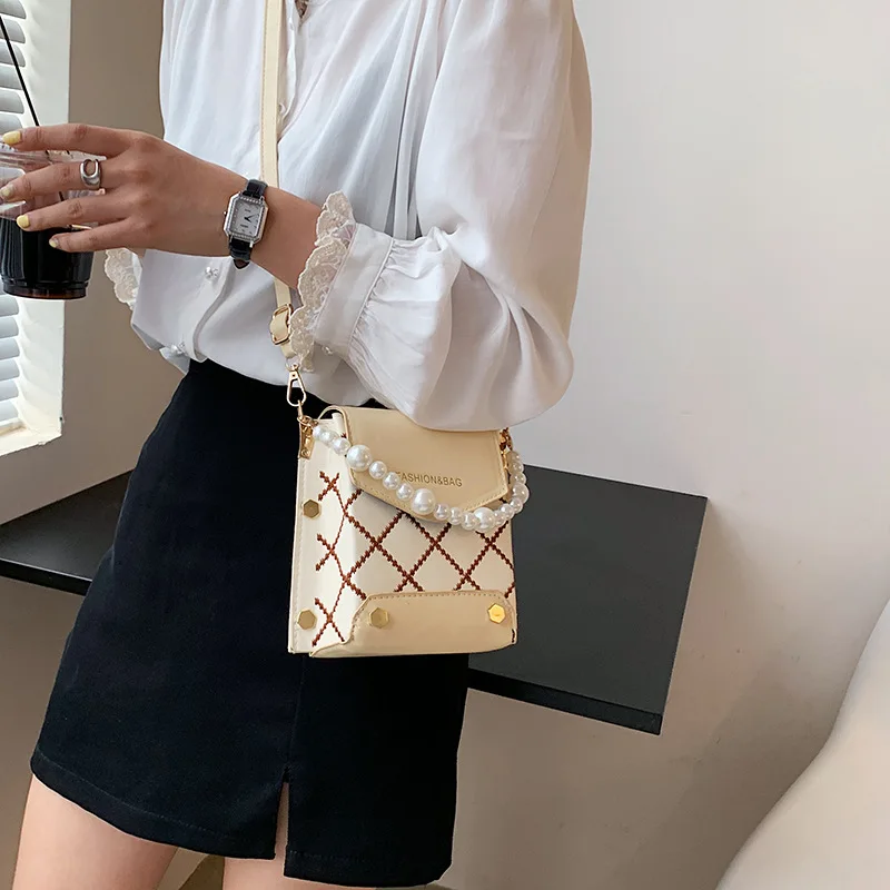 

Popular handbags 2021 new fashion pearl women handbags summer messenger bag texture small square bag