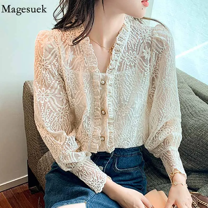 

Женская ажурная блузка с цветочным узором, элегантная кружевная блузка с V-образным вырезом и длинными рукавами-фонариками, модель 2021 на осе...