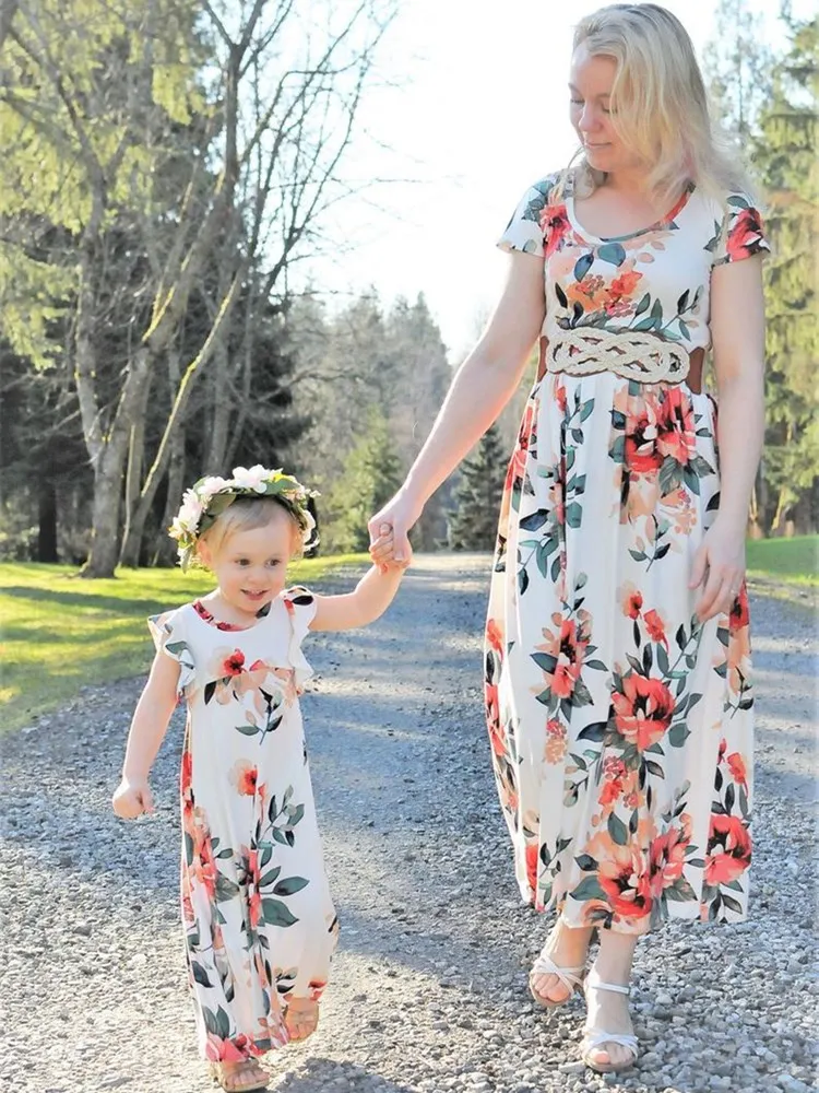

Mother Daughter Dress Family Matching Clothes Look Mom Baby Mommy And Me Dresses Clothes Woman & Kid Girls Toddlers Outfits