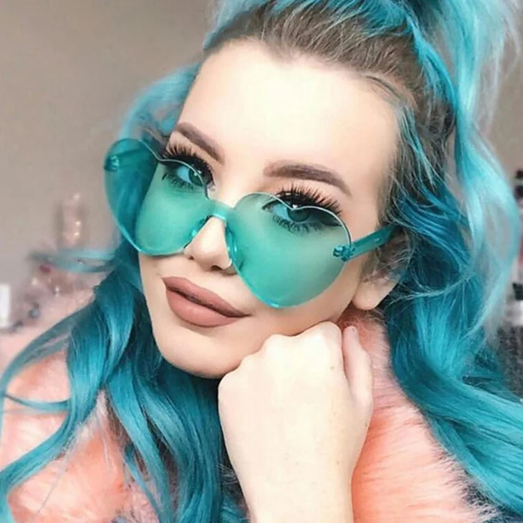 

Sunglasses Women 2021 Luxury Designer Heart Transparent Big Frame Sun Glasses Oversize Female Sunglasses Heart Effect Glasses