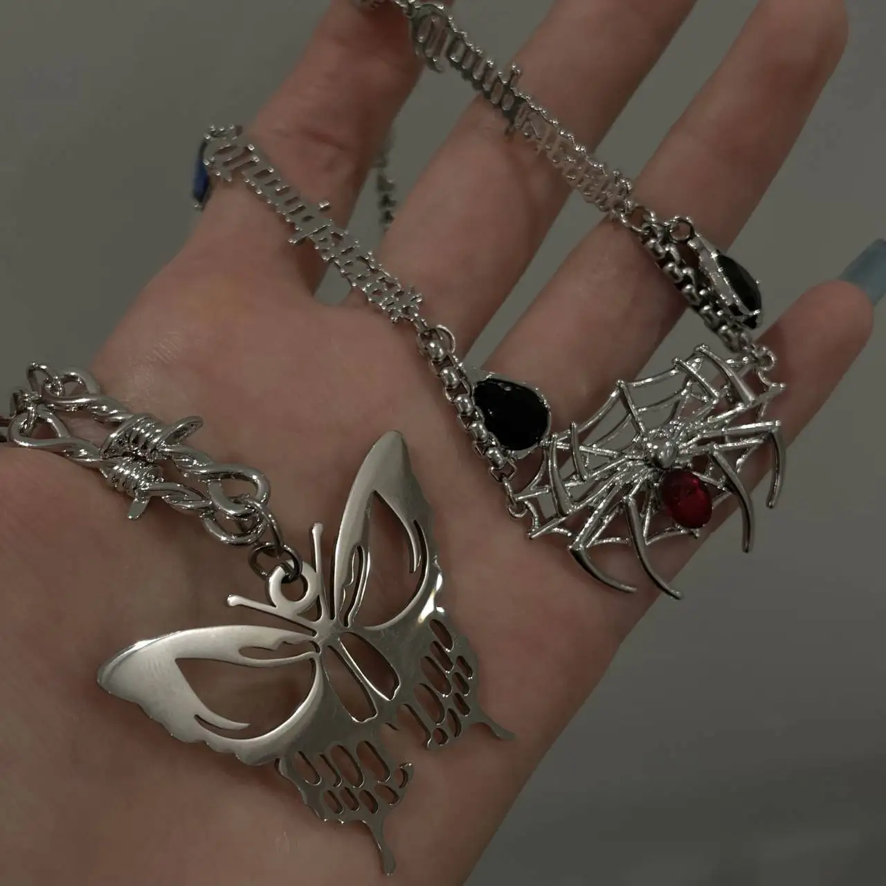 

Gothic Vintage Metal Spider Butterfly Pendant Necklaces Trendy Neck Jewelry 2021 Hip Hop Animal Necklace for Men Women Gift Punk