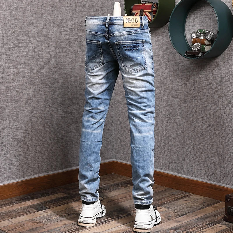 Italian Newly Fashion Men Jeans Retro Light Blue Slim Fit Ripped Jeans Men Korean Style Vintage Designer Casual Denim Pants