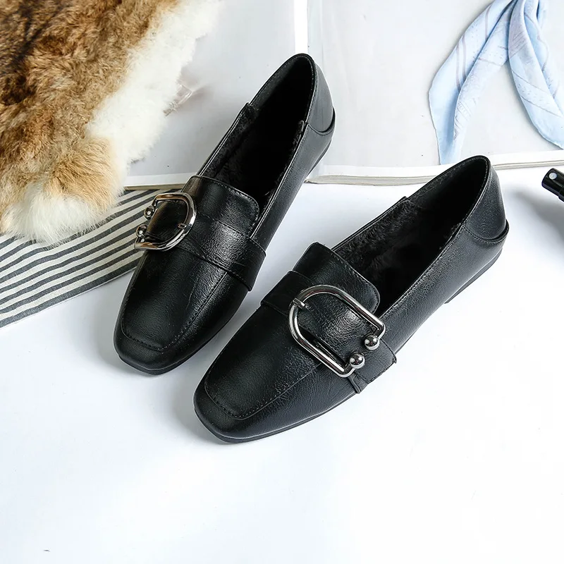 Туфли на плоской подошве женские Зимние флисовые лоферы слипоны с пряжкой
