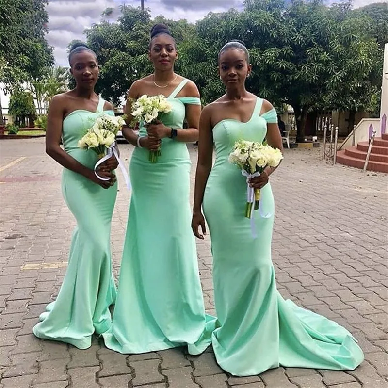 

2021 Платья для подружек невесты, зеленые атласные платья с одним открытым плечом и юбкой-годе для подружек невесты с молнией сзади, дешевые с...