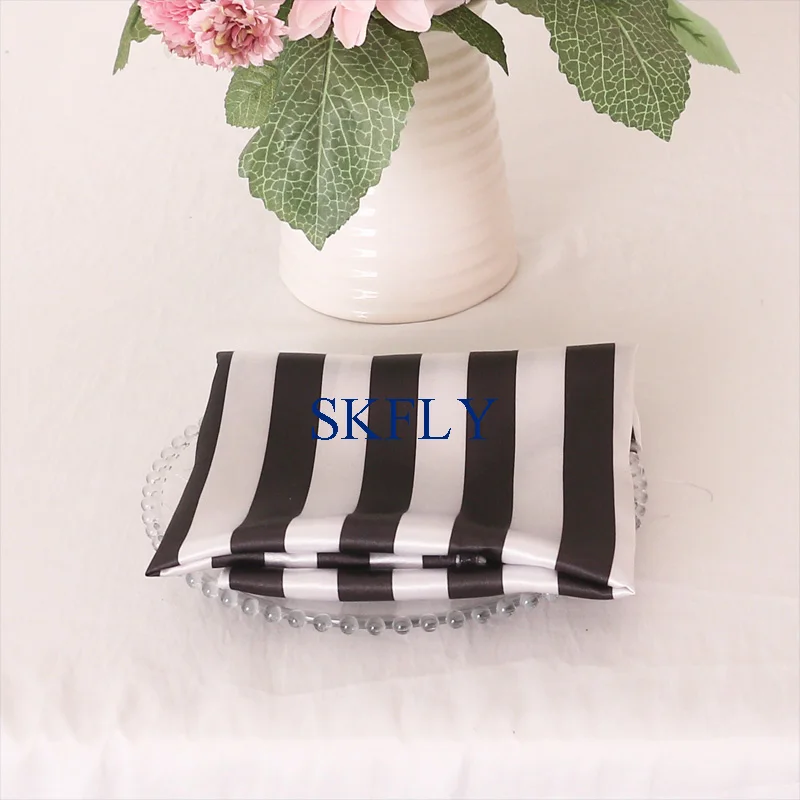 black white stripe NP003 дешевые, сделанные на заказ, много цветов, свадебные, 40 см* 40 см, красный, бордовый, зеленый, белый, слоновая кость, синий, желтый, фиолетовый, атласная Салфетка для стола - Цвет: black white stripe