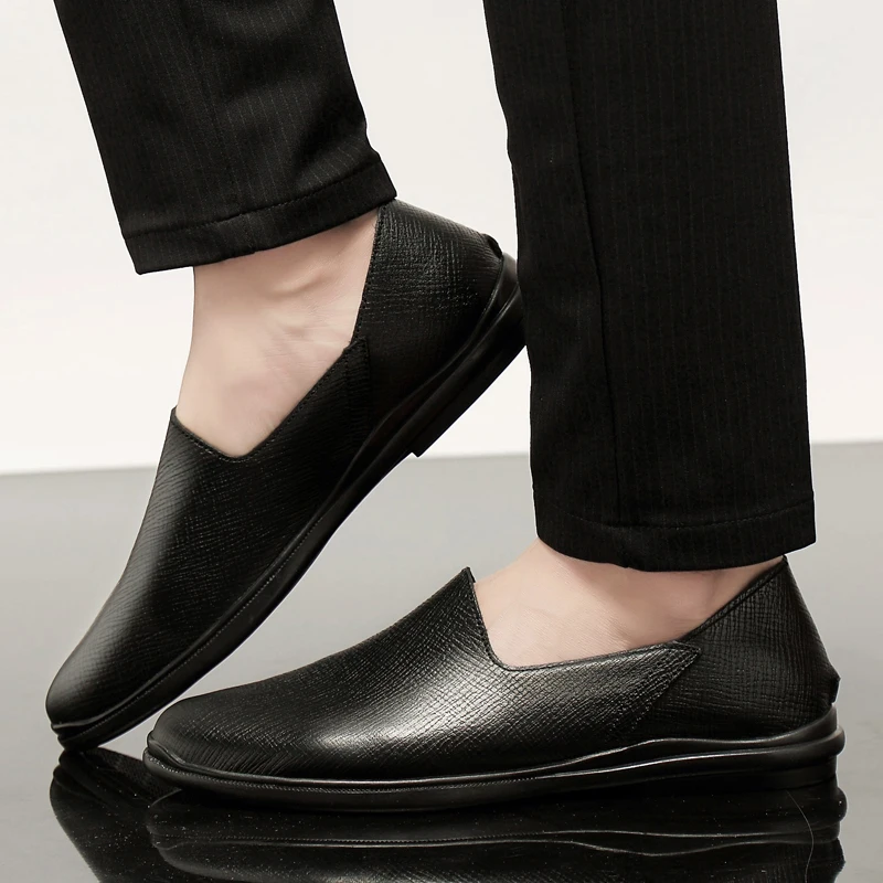 

Genuine Leather Men Shoes fashion slip on Men Casual Shoes outdoor breathable boats Mens Loafers Soft Comfortable Men Flat Shoes