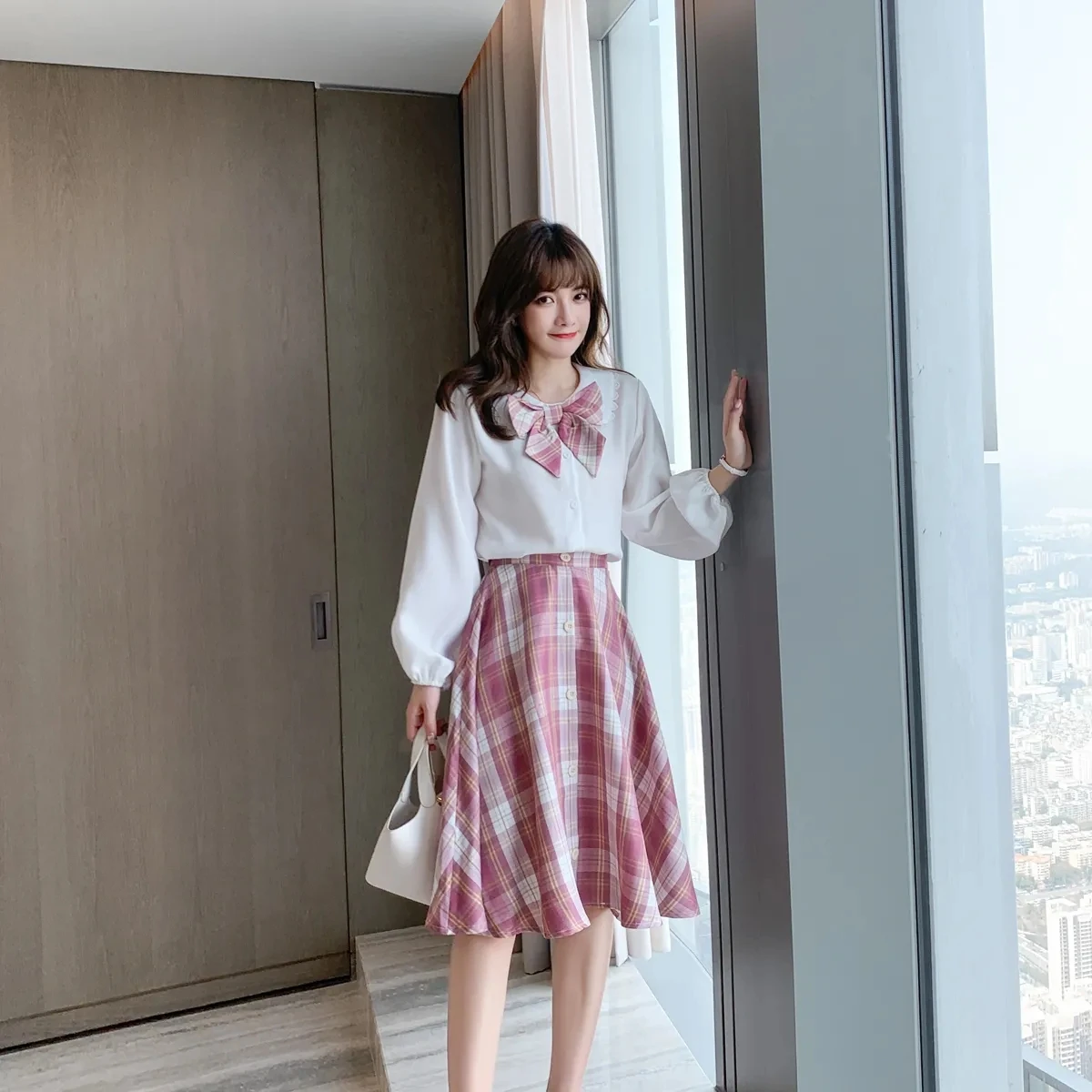 Японский костюм JK из двух предметов белая рубашка с коротким рукавом + клетчатая